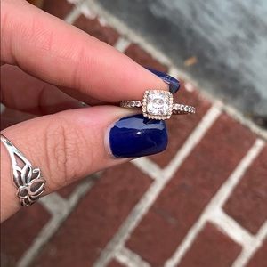 Pandora rose gold ring